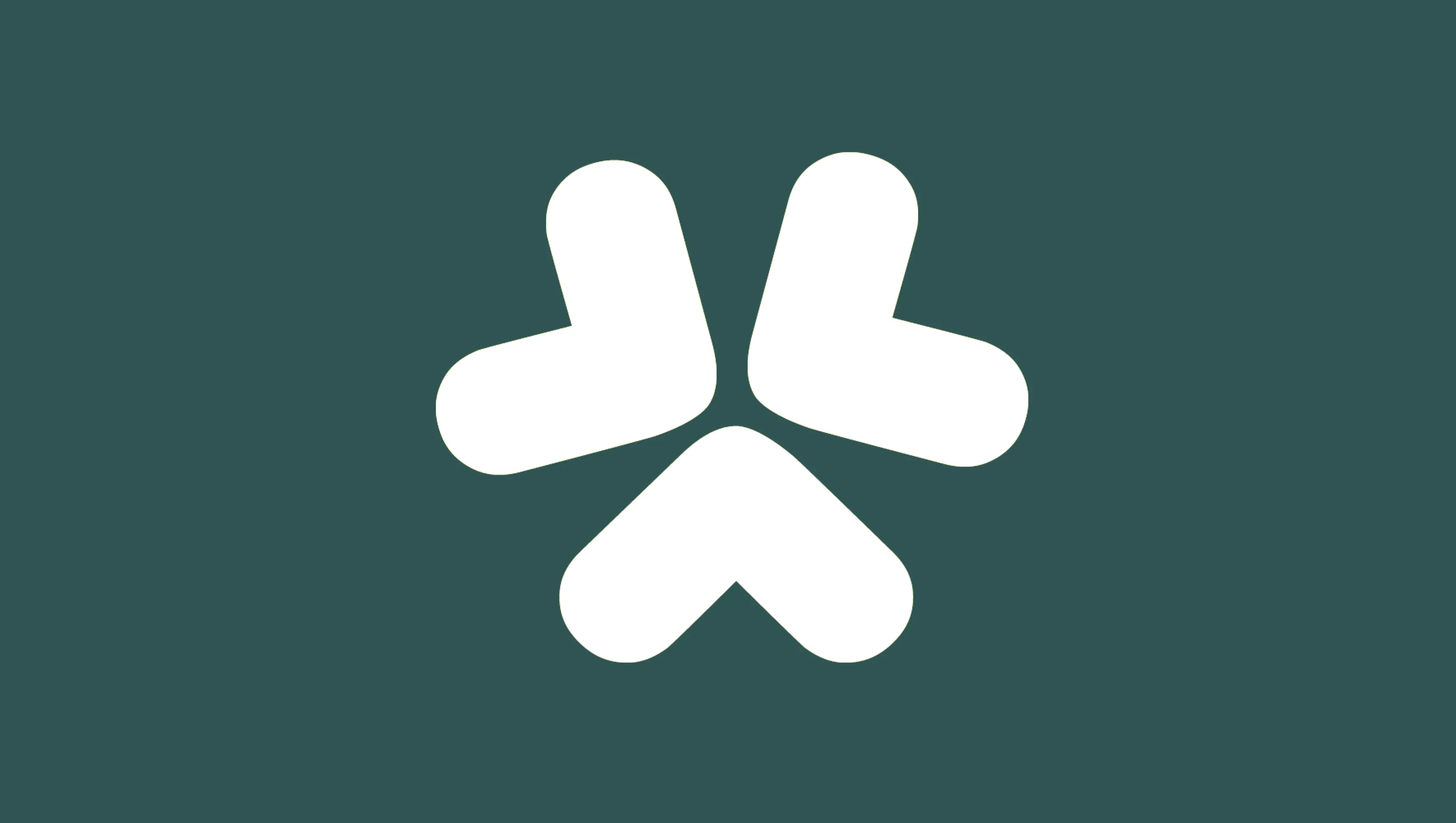 Arrae Creative logo — three triangles forming a flower